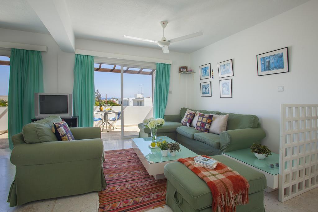 Protaras Holiday Suite Annie Exterior foto